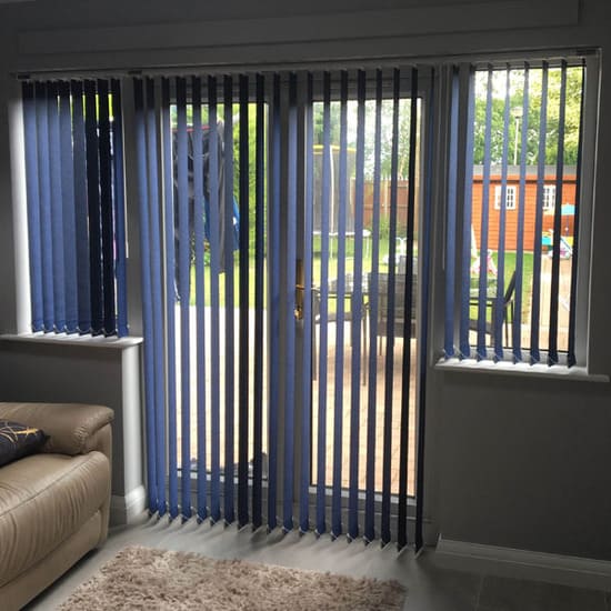 Тканевые вертикальные жалюзи для дачи